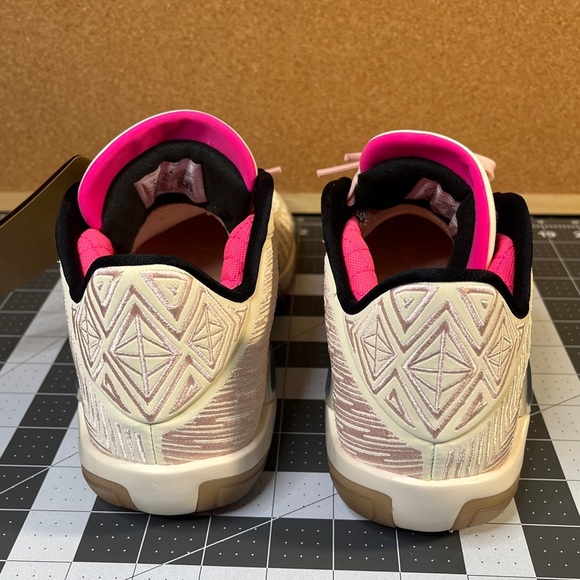 Jordan XXXVIII BRAND NEW
‘Fresh start’ 38 - Picture 3 of 16